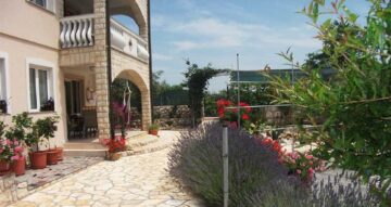 PROVISIONSFREI!!!! Der nächste Sommer kommt bestimmt – tolles Ferienhaus zu verkaufen, 23000 Zadar (Kroatien), Apartmenthaus
